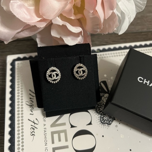 Chanel Crystal CC Oval Stud Earrings - AUTH - Picture 5 of 10